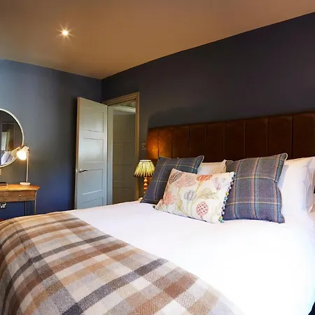 The Plough Inn & Cottages-2